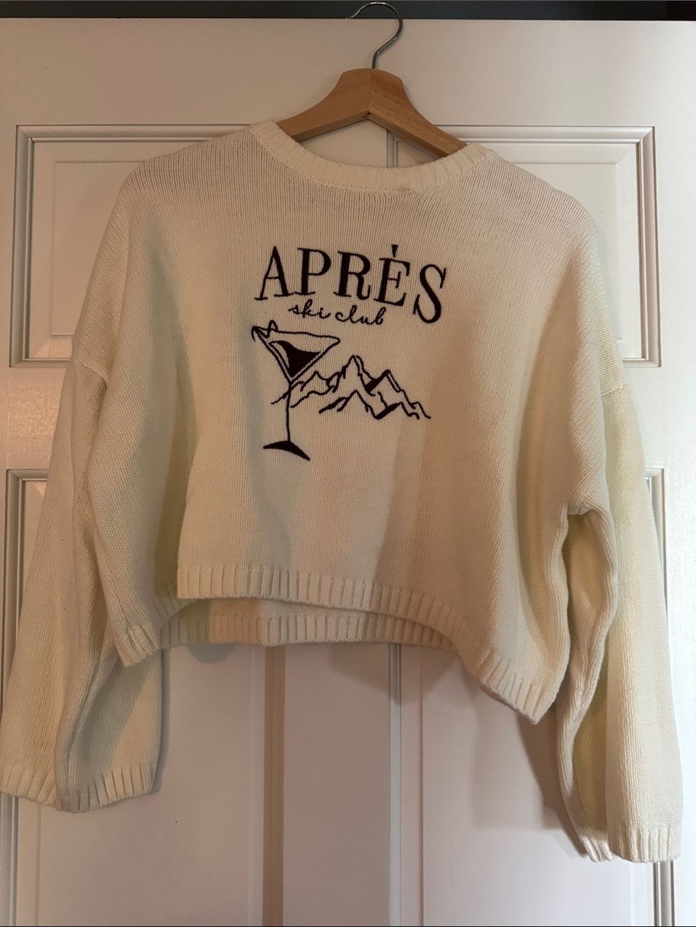 moon & madison Cream APRÉS Ski Club Embroidered Crewneck semi cropped Sweater